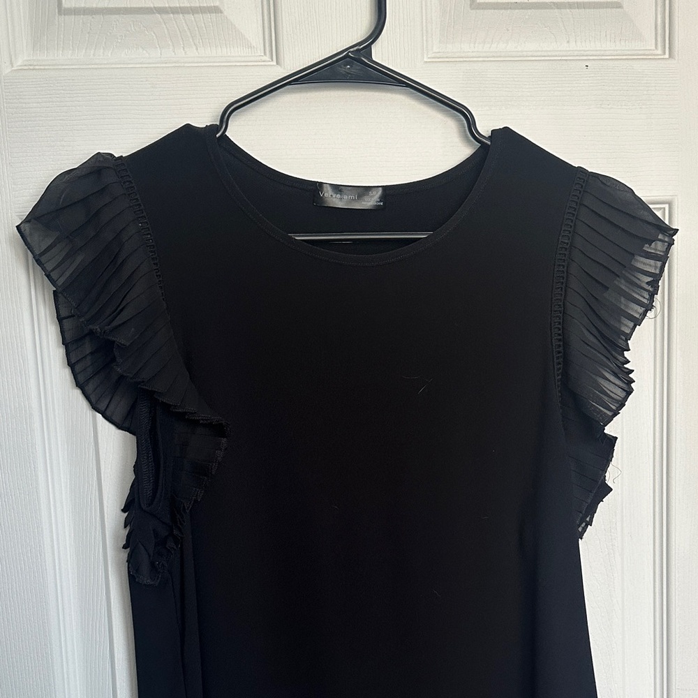 Sleeveless Ruffled Black Blouse